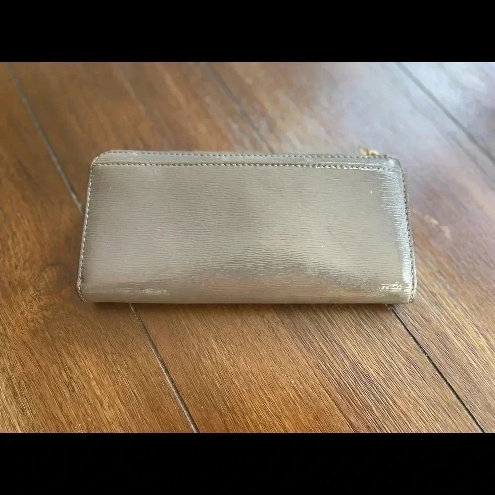 Kate Spade bow wallet